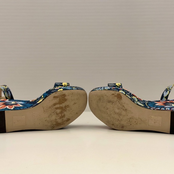 j.Crew fabric wrapped Batik Floral light weight Wedges navy women's shoes - Picture 6 of 10